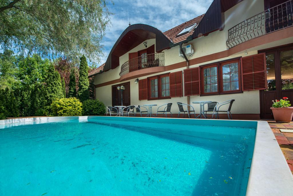 Hotel Marina Panzio Siófok Exterior foto